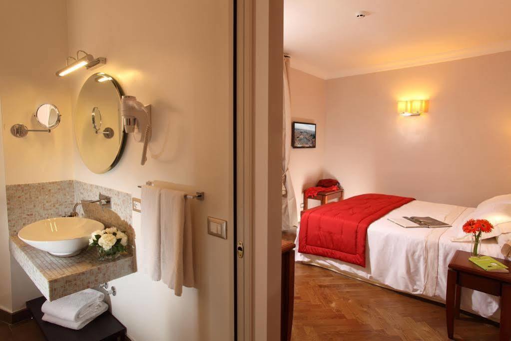 Vivaldi Luxury Rooms Rome Buitenkant foto